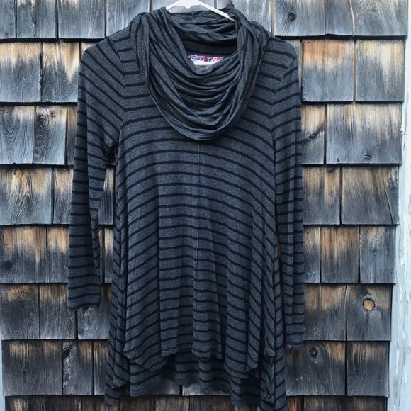 Cupio Sweaters - Cupio sweater